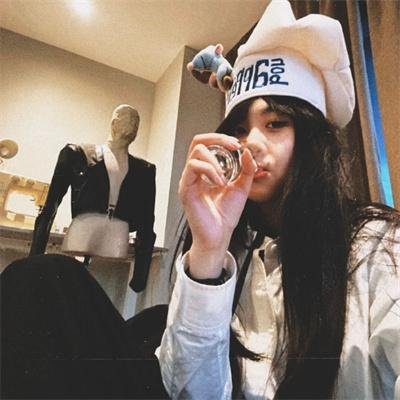 微笑的苹吉封面